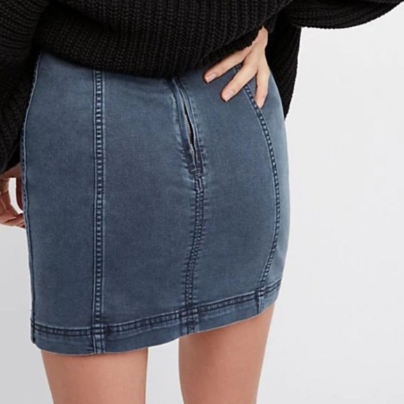 FREE PEOPLE WE THE FREE MODERN FEMME BLUE GRAY DENIM MINISKIRT TRENDY BOHEMIAN - Picture 4 of 8